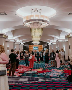 attendees networking in between general sessions